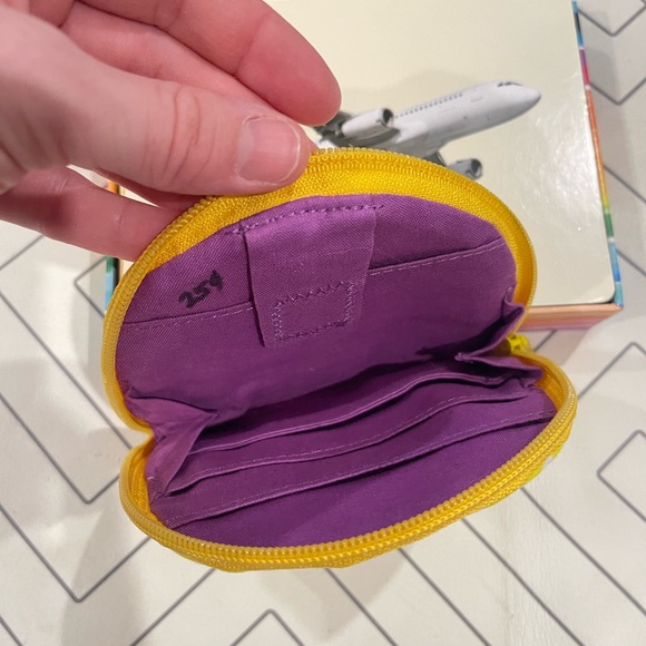 Lovevery Sight Cards and Coin Wallet - Picture 6 of 6